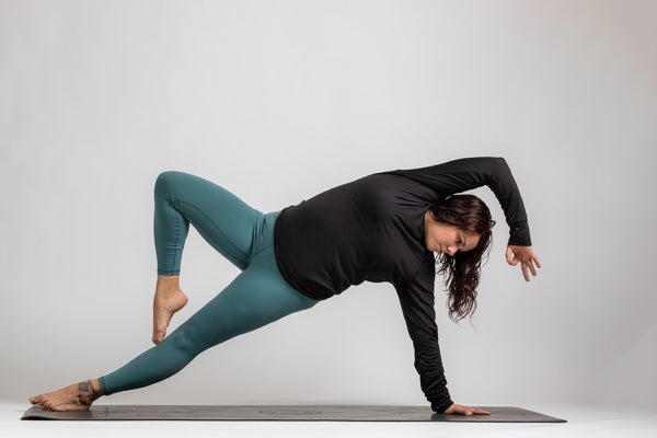 Why 10 Minutes of Yoga everyday is All You Need - Yoga Mom shares her Story | Svelte Belle Blog
